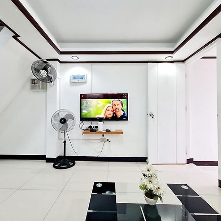 Calapan City Fully Furnished House Transient Near Xentromall L39 מראה חיצוני תמונה