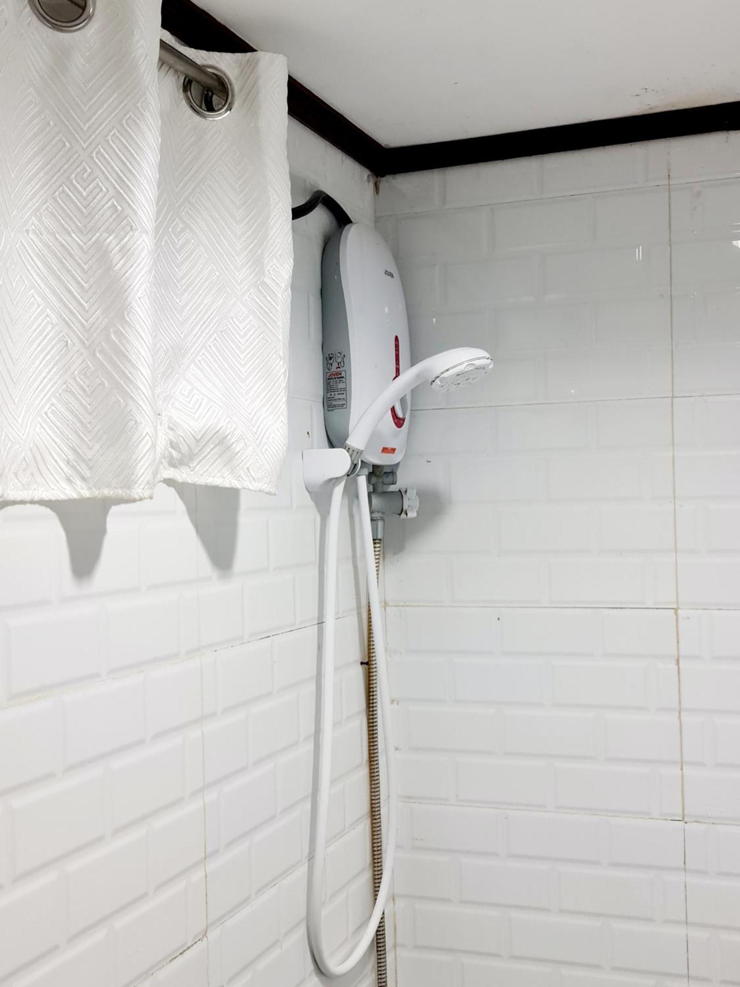 Calapan City Fully Furnished House Transient Near Xentromall L39 מראה חיצוני תמונה