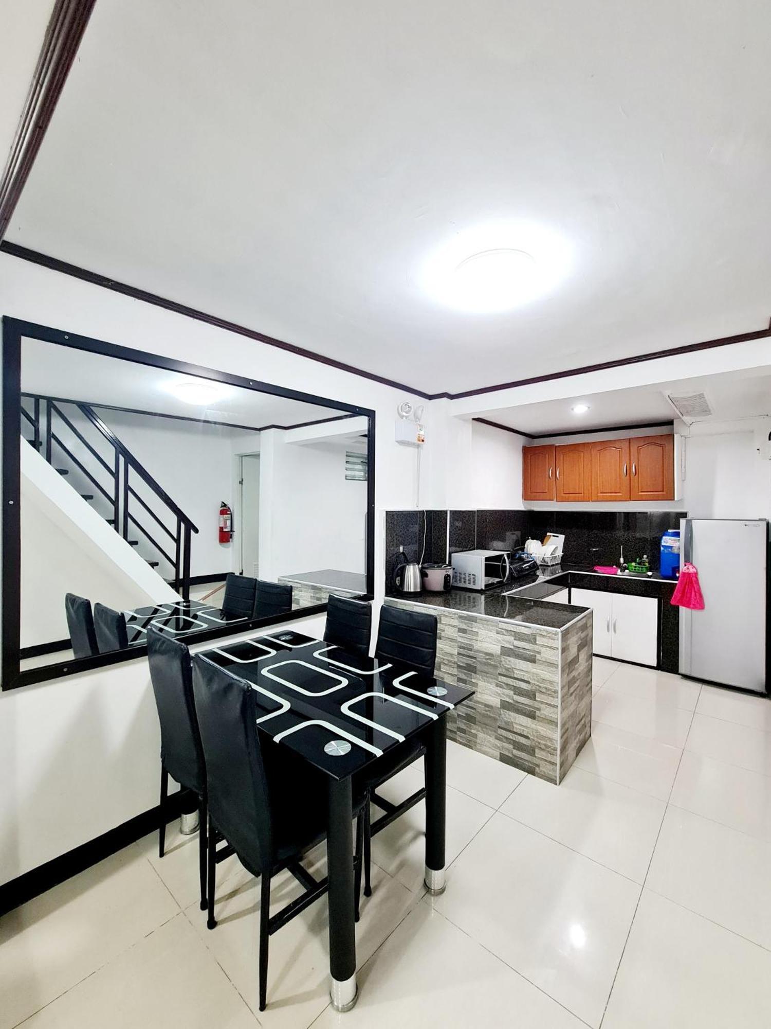 Calapan City Fully Furnished House Transient Near Xentromall L39 מראה חיצוני תמונה